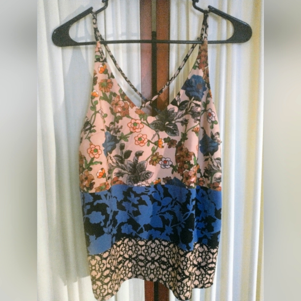 Ladies patterned top